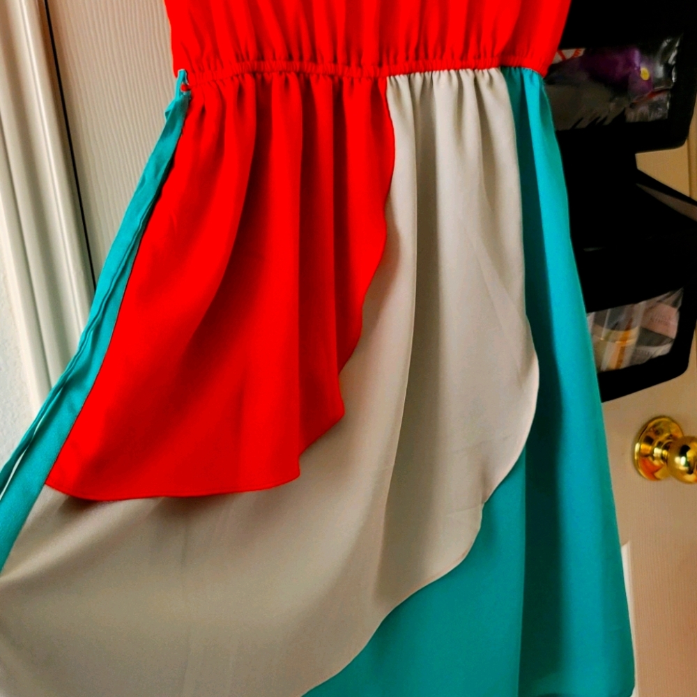 Dress - Picture 2 of 6